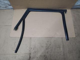 направляющая стекла Audi Q5 8R 2009, 2.0 л., TFSI, CDN, бензин, АКПП, черный, внедорожник 5 дв., полный привод, 8R0839440F