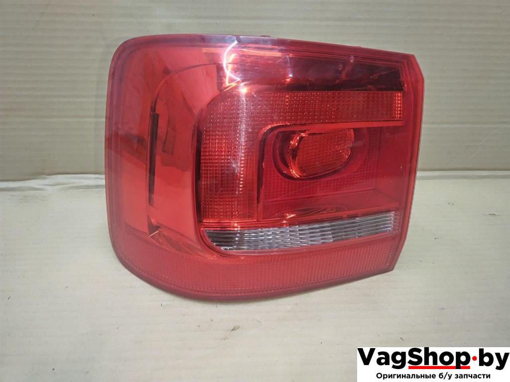 фонарь задний левый Volkswagen Touran 2 2013, 1.6 л., TDi, CAY, дизель, МКПП, черный, минивэн, передний привод, 1T0945095R - фото №1