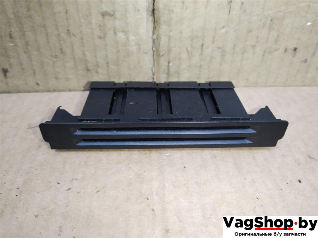 бардачок Volkswagen Touran 2 2013, 1.6 л., TDi, CAY, дизель, МКПП, черный, минивэн, передний привод - фото №1