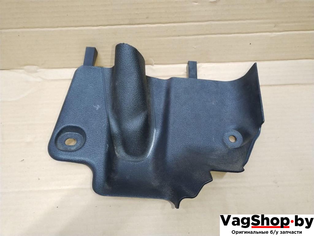 накладка декоративная Volkswagen Touran 2 2013, 1.6 л., TDi, CAY, дизель, МКПП, черный, минивэн, передний привод, 1T1863129A - фото №1