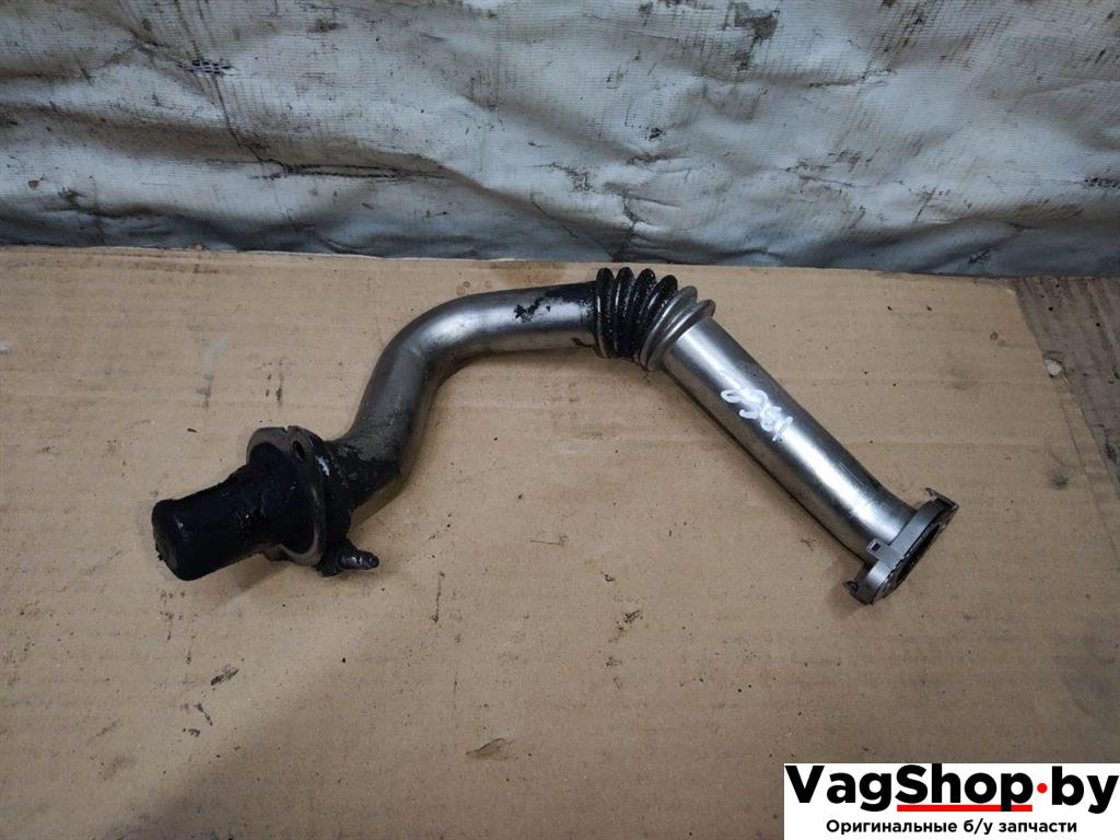 трубка системы рециркуляции EGR Volkswagen Touran 2 2013, 1.6 л., TDi, CAY, дизель, МКПП, черный, минивэн, передний привод, 03L131521R - фото №1