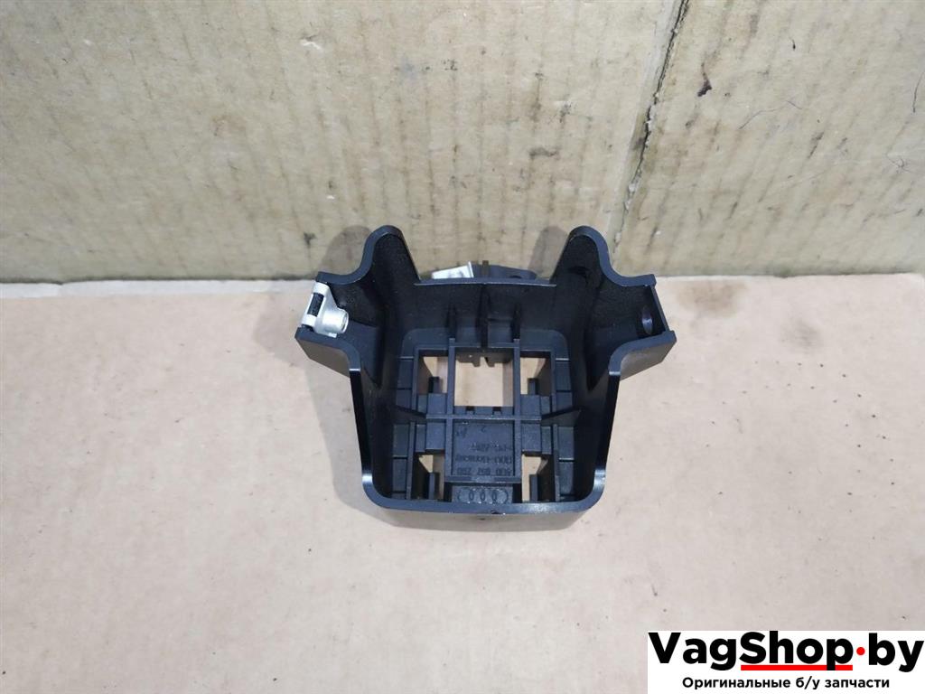 кронштейн (крепление) Audi A6 4G/C7 2012, 2.0 л., TDi, CGL, дизель, АКПП, серый, универсал, передний привод, 4G0857289 - фото №1