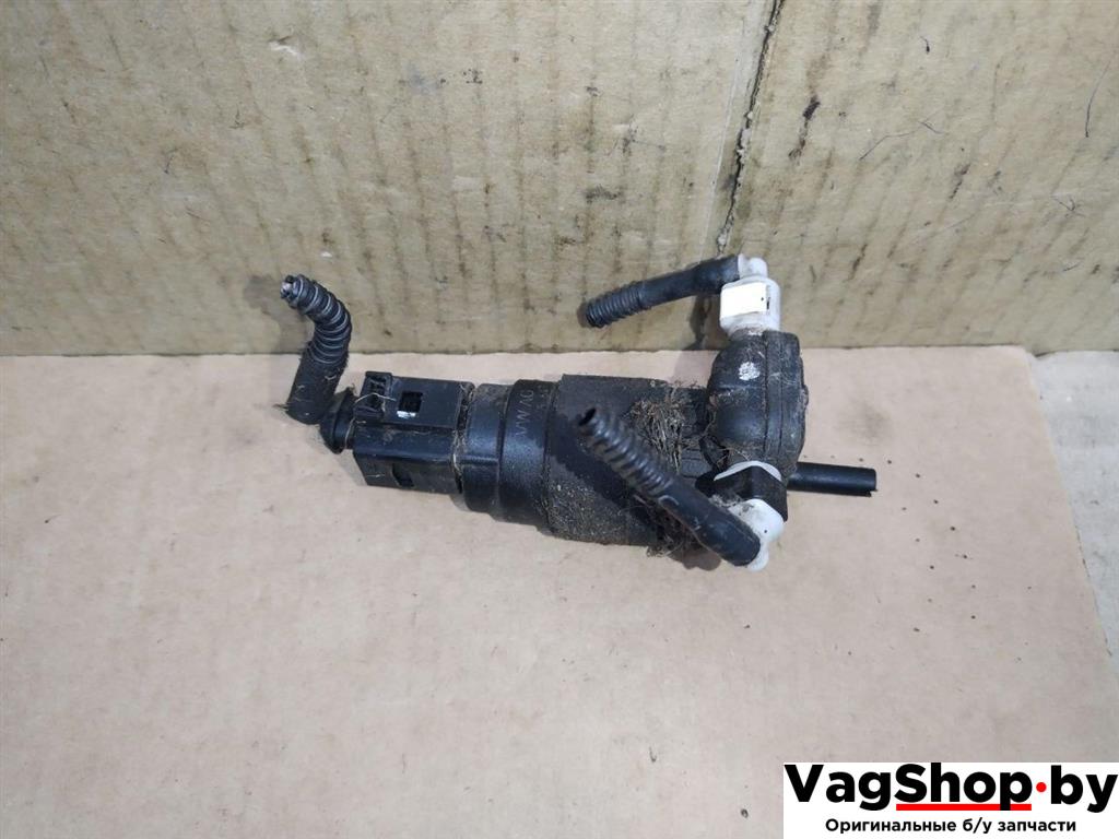 насос (моторчик) омывателя стекла Audi A6 4G/C7 2012, 2.0 л., TDi, CGL, дизель, АКПП, серый, универсал, передний привод, 8K9955647 - фото №1