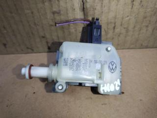 активатор замка крышки топливного бака Volkswagen Touareg 1 поколение [рестайлинг] 2008, 3.0 л., TDi, CAS, дизель, АКПП, черный, внедорожник 5 дв., полный привод, 1J0810773D, 1K5959782