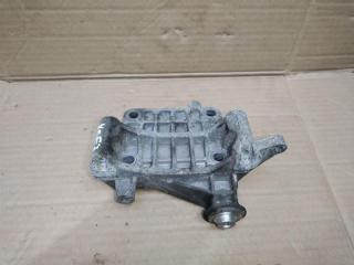 кронштейн генератора Audi A6 Allroad Quattro C6 [рестайлинг] 2010, 3.0 л., TDi, CDY, дизель, АКПП, серебро, универсал, полный привод, 059903143S