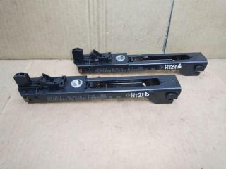 Механизм регулировки высоты ремня безопасности Volkswagen Golf Plus 2 поколение 2010, 1.6 л., TDi, CAY, дизель, МКПП, черный, хетчбэк 5 дв., передний привод, 1T0857819B