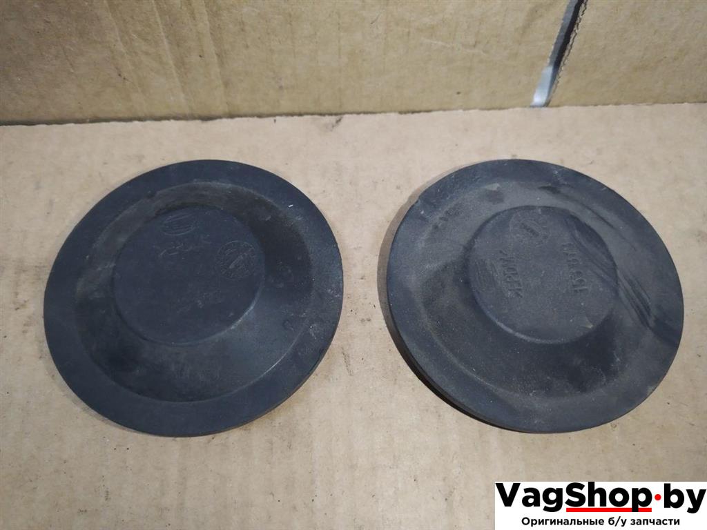 крышка фары Volkswagen Golf Plus 2 поколение 2010, 1.6 л., TDi, CAY, дизель, МКПП, черный, хетчбэк 5 дв., передний привод, 153873 - фото №1