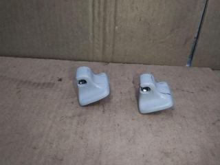 Крепление (крючок) солнцезащитного козырька Volkswagen Golf Plus 2 поколение 2010, 1.6 л., TDi, CAY, дизель, МКПП, черный, хетчбэк 5 дв., передний привод, 1K0857561B