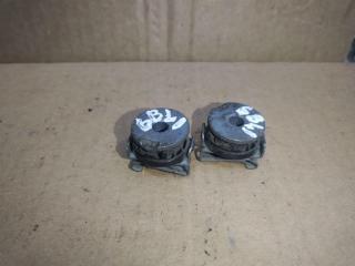 крепление фары правой Volkswagen Caddy 3 поколение [рестайлинг] 2012, 2.0 л., TDi, CFH, дизель, АКПП, белый, минивэн, передний привод