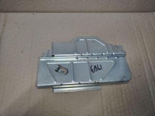 кронштейн (крепление) Volkswagen Caddy 3 поколение [рестайлинг] 2012, 2.0 л., TDi, CFH, дизель, АКПП, белый, минивэн, передний привод, 7E0827264B