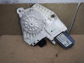 моторчик стеклоподъемника передний правый Audi Q7 4L 2008, 3.0 л., TDi, дизель, АКПП, черный, внедорожник 5 дв., полный привод, 4L0959802B