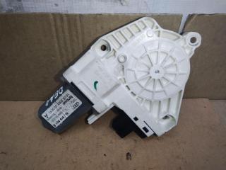 моторчик стеклоподъемника задний левый Audi Q7 4L 2008, 3.0 л., TDi, дизель, АКПП, черный, внедорожник 5 дв., полный привод, 4L0959801B