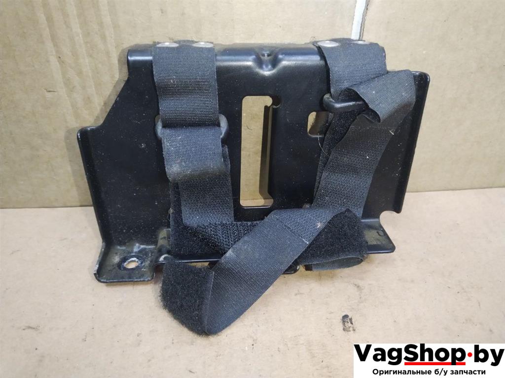 кронштейн (крепление) Audi Q7 4L 2008, 3.0 л., TDi, дизель, АКПП, черный, внедорожник 5 дв., полный привод, 4L0012130B - фото №1