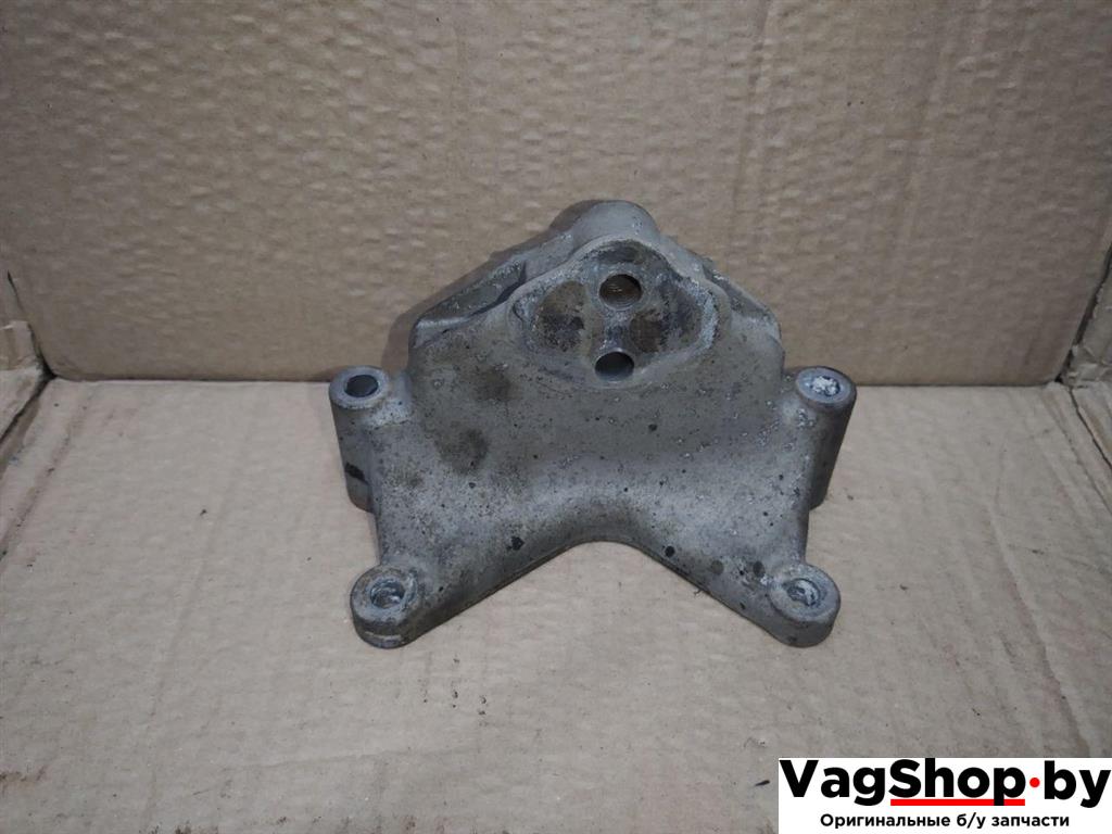 кронштейн (крепление) Audi Q7 4L 2008, 3.0 л., TDi, дизель, АКПП, черный, внедорожник 5 дв., полный привод, 7L6399649D - фото №1