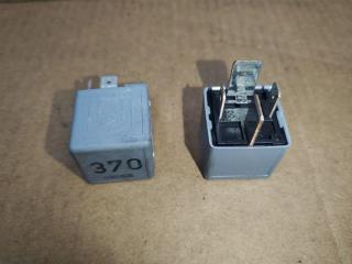 реле (прочие) Audi Q7 4L 2008, 3.0 л., TDi, дизель, АКПП, черный, внедорожник 5 дв., полный привод, 370, 8D0951253