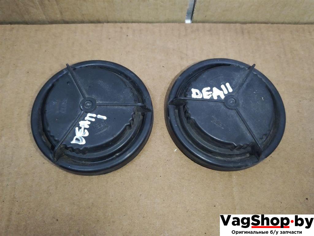 Крышка (заглушка) задняя фары Audi Q7 4L 2008, 3.0 л., TDi, дизель, АКПП, черный, внедорожник 5 дв., полный привод - фото №1