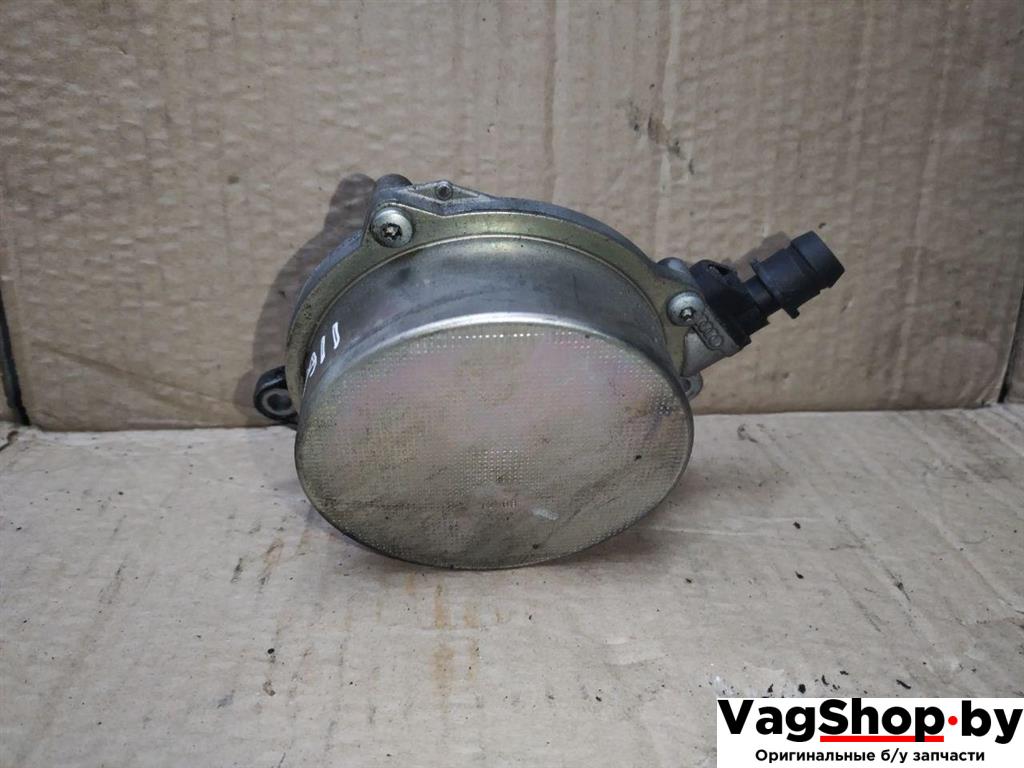 насос вакуумный Audi Q7 4L 2008, 3.0 л., TDi, дизель, АКПП, черный, внедорожник 5 дв., полный привод, 057145100AE - фото №1