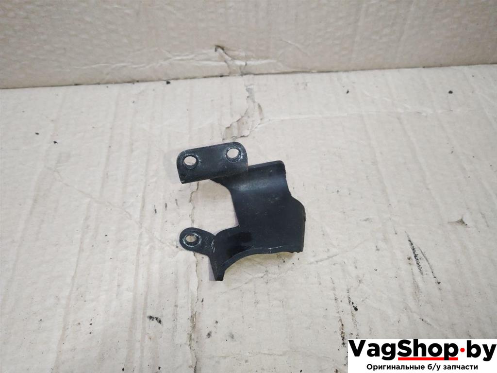 кронштейн ТНВД Audi Q7 4L 2008, 3.0 л., TDi, дизель, АКПП, черный, внедорожник 5 дв., полный привод, 059130380D - фото №1