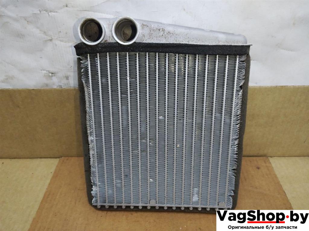 радиатор отопителя (печки) Volkswagen Golf 5 поколение 2005, 2.0 л., TDi, BMM, дизель, АКПП, черный, хетчбэк 5 дв., передний привод, 1K0819031B - фото №1