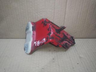 крепление ( кронштейн ) крыла Volkswagen Golf Plus 2 поколение 2010, 1.6 л., TDi, CAY, дизель, АКПП, красный, хетчбэк 5 дв., передний привод, 5M0821135