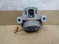 подушка крепления двигателя Audi Q5 8R 2011, 3.0 л., TDi, CCW, дизель, АКПП, серый, внедорожник 5 дв., полный привод, 8K0199381NE - фото №2