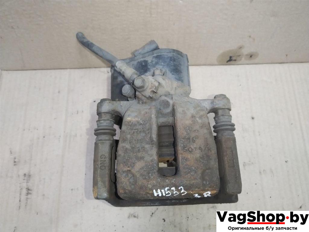 суппорт задний правый Volkswagen Sharan 2 поколение 2011, 2.0 л., TDi, CFF, дизель, МКПП, черный, минивэн, передний привод - фото №1