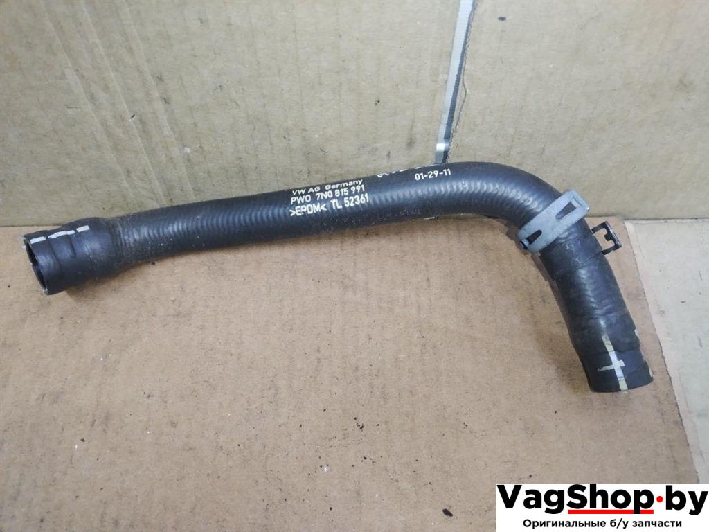 патрубок (трубопровод, шланг) Volkswagen Sharan 2 поколение 2011, 2.0 л., TDi, CFF, дизель, МКПП, черный, минивэн, передний привод, 7N0815991 - фото №1
