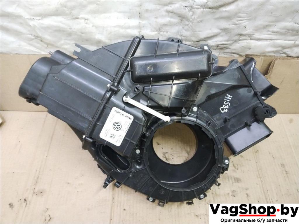 Корпус отопителя (печки) дополнительного Volkswagen Sharan 2 поколение 2011, 2.0 л., TDi, CFF, дизель, МКПП, черный, минивэн, передний привод, 7N0820004C - фото №1