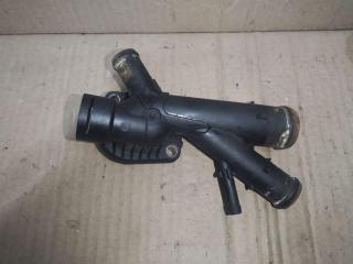 фланец (тройник) системы охлаждения Volkswagen Sharan 2 поколение 2011, 2.0 л., TDi, CFF, дизель, МКПП, черный, минивэн, передний привод, 03L121131AA