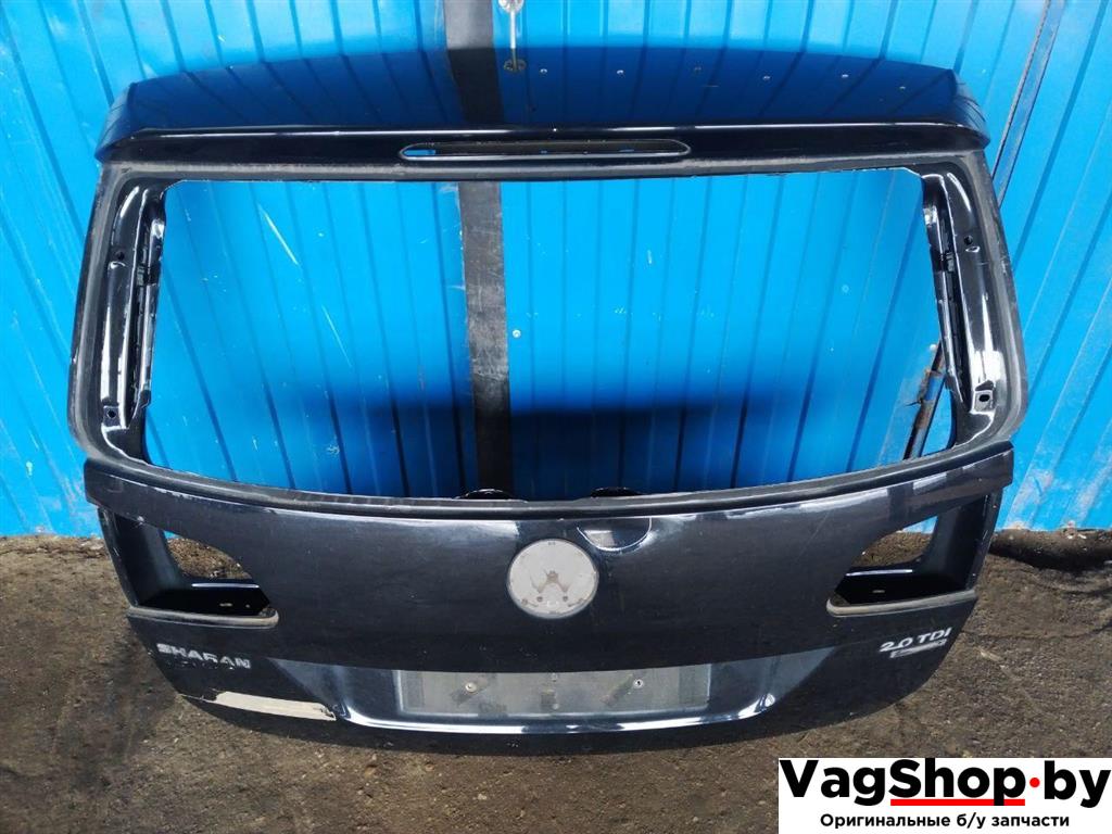 крышка багажника (дверь 3-5) Volkswagen Sharan 2 поколение 2011, 2.0 л., TDi, CFF, дизель, МКПП, черный, минивэн, передний привод - фото №1