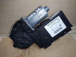 моторчик стеклоподъемника задний левый Volkswagen Touareg 1 поколение [рестайлинг] 2008, 3.0 л., TDi, BKS, дизель, АКПП, синий, внедорожник 5 дв., полный привод, 7L6959704, 3D0959794E