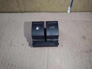 кнопка открытия лючка топливного бака Volkswagen Touareg 1 поколение [рестайлинг] 2008, 3.0 л., TDi, BKS, дизель, АКПП, синий, внедорожник 5 дв., полный привод, 7L6959903