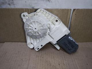 моторчик стеклоподъемника передний левый Volkswagen Sharan 2 поколение 2011, 2.0 л., TDi, CFF, дизель, МКПП, черный, минивэн, передний привод, 8K0959802B