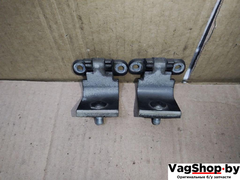 петля крышки багажника Volkswagen Sharan 2 поколение 2011, 2.0 л., TDi, CFF, дизель, МКПП, черный, минивэн, передний привод, 1K6827301C - фото №1