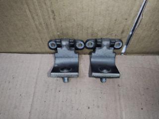 петля крышки багажника Volkswagen Sharan 2 поколение 2011, 2.0 л., TDi, CFF, дизель, МКПП, черный, минивэн, передний привод, 1K6827301C