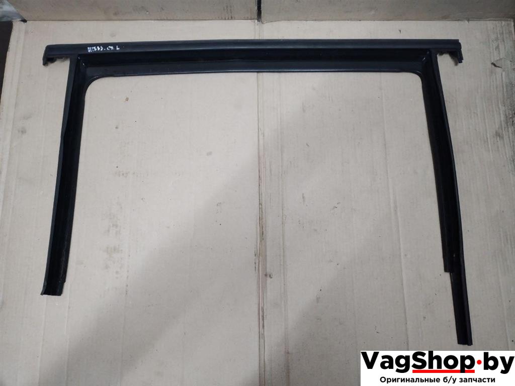 направляющая стекла Volkswagen Sharan 2 поколение 2011, 2.0 л., TDi, CFF, дизель, МКПП, черный, минивэн, передний привод, 7N0843343H - фото №1