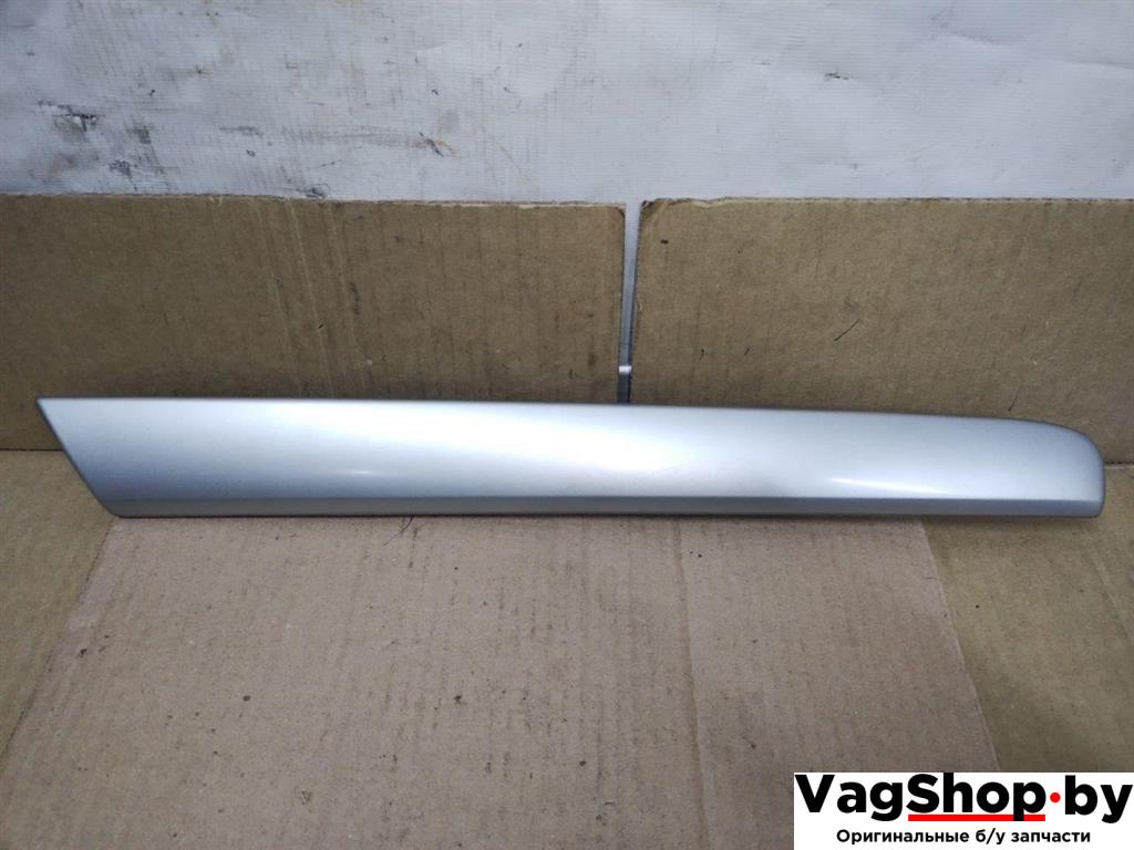 молдинг двери передней правой Volkswagen Sharan 2 поколение 2011, 2.0 л., TDi, CFF, дизель, МКПП, черный, минивэн, передний привод, 7N0867440 - фото №1