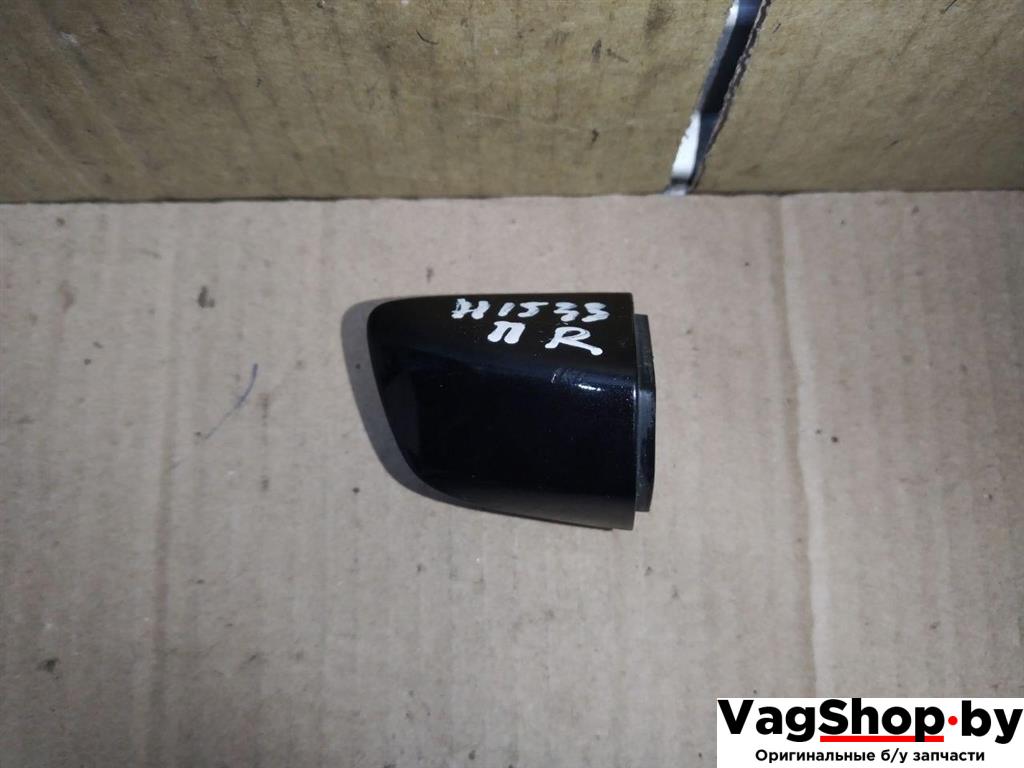 Колпачок (заглушка) ручки двери Volkswagen Sharan 2 поколение 2011, 2.0 л., TDi, CFF, дизель, МКПП, черный, минивэн, передний привод, 1K8839168B - фото №1