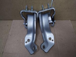 петля крышки багажника Audi A6 4F/C6 [рестайлинг] 2009, 2.7 л., TDi, CAN, дизель, МКПП, серебро, универсал, передний привод, 4F9827299D, 4F9827300D