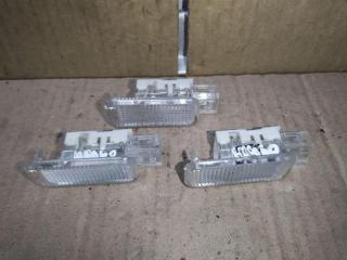 фонарь салона (плафон) Audi A6 4F/C6 [рестайлинг] 2009, 2.7 л., TDi, CAN, дизель, МКПП, серебро, универсал, передний привод, 8D0947415