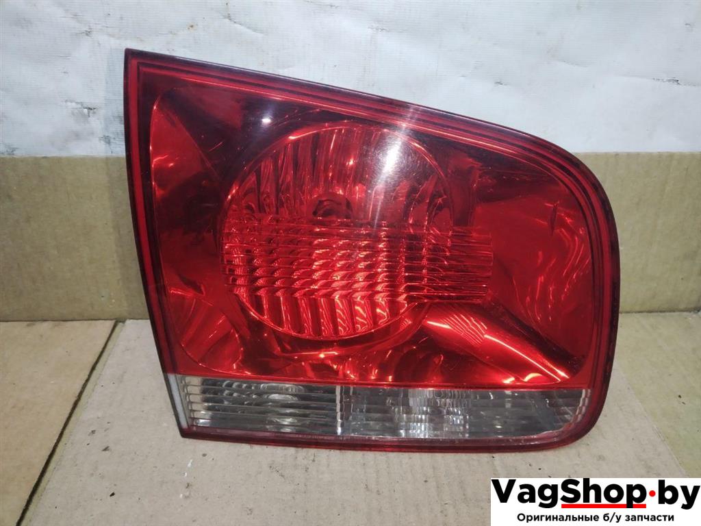фонарь крышки багажника левый Volkswagen Touareg 1 поколение 2006, 2.5 л., TDi, BAC, дизель, АКПП, синий, внедорожник 5 дв., полный привод, 7L6945093J - фото №1