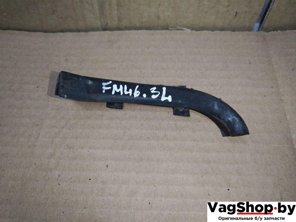 молдинг двери задней левой Volkswagen Touareg 1 поколение 2006, 2.5 л., TDi, BAC, дизель, АКПП, синий, внедорожник 5 дв., полный привод, 7L0853191A - фото №1