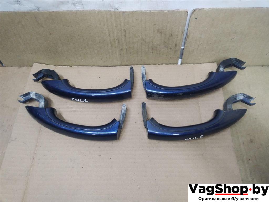 ручка наружная Volkswagen Touareg 1 поколение 2006, 2.5 л., TDi, BAC, дизель, АКПП, синий, внедорожник 5 дв., полный привод, 7L6837205C - фото №1