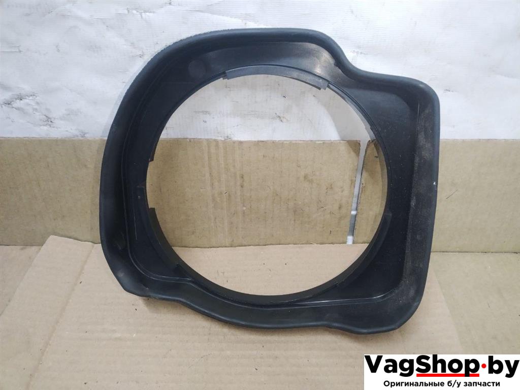 кронштейн (крепление) Volkswagen Touareg 1 поколение 2006, 2.5 л., TDi, BAC, дизель, АКПП, синий, внедорожник 5 дв., полный привод, 7L6035218 - фото №1