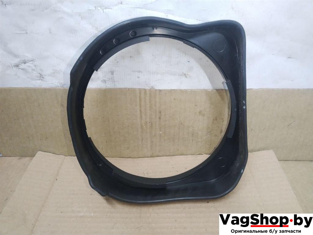 кронштейн (крепление) Volkswagen Touareg 1 поколение 2006, 2.5 л., TDi, BAC, дизель, АКПП, синий, внедорожник 5 дв., полный привод, 7L6035217A - фото №1