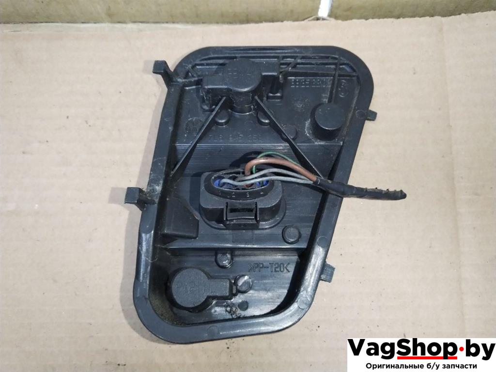 панель заднего правого фонаря Volkswagen Touareg 1 поколение 2006, 2.5 л., TDi, BAC, дизель, АКПП, синий, внедорожник 5 дв., полный привод, 7L6945258 - фото №1