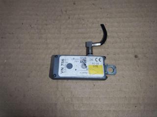 усилитель антенны Volkswagen Touareg 1 поколение 2006, 2.5 л., TDi, BAC, дизель, АКПП, синий, внедорожник 5 дв., полный привод, 7L6035577