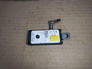 усилитель антенны Volkswagen Touareg 1 поколение 2006, 2.5 л., TDi, BAC, дизель, АКПП, синий, внедорожник 5 дв., полный привод, 7L6035577C