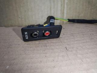 разъем AUX / USB Volkswagen Touareg 1 поколение 2006, 2.5 л., TDi, BAC, дизель, АКПП, синий, внедорожник 5 дв., полный привод, 7L6035724