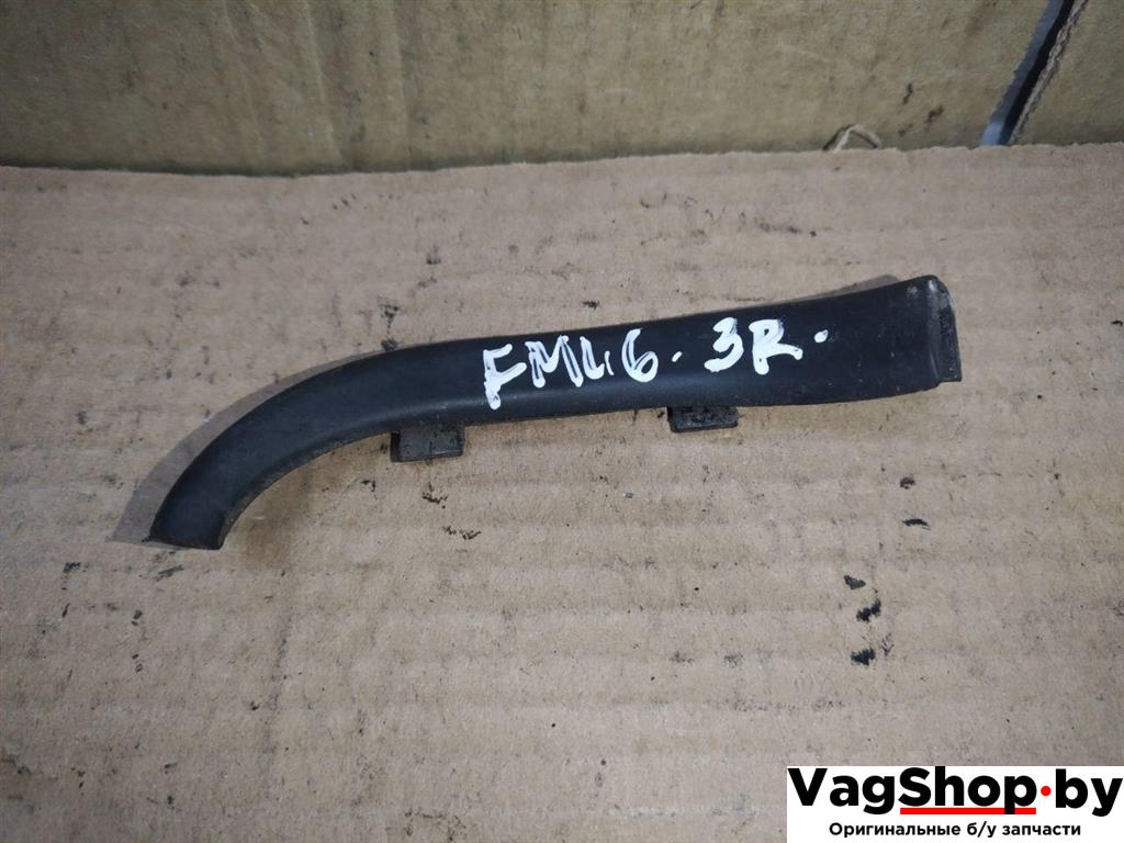 накладка двери (крышки) багажника Volkswagen Touareg 1 поколение 2006, 2.5 л., TDi, BAC, дизель, АКПП, синий, внедорожник 5 дв., полный привод, 7L0853192A - фото №1